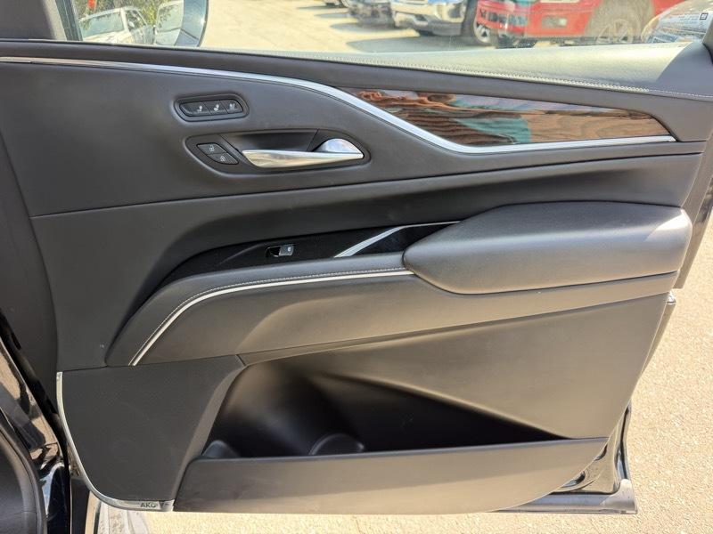 Cadillac Escalade ESV Premium Luxury Platinum AWD 2022