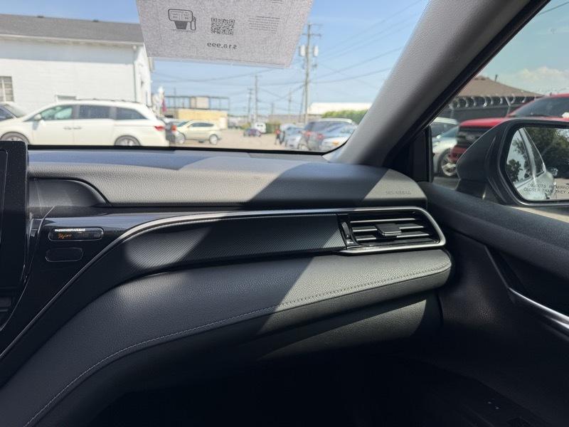 Toyota Camry SE 2022