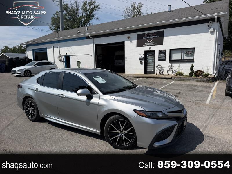 2022 Toyota Camry SE