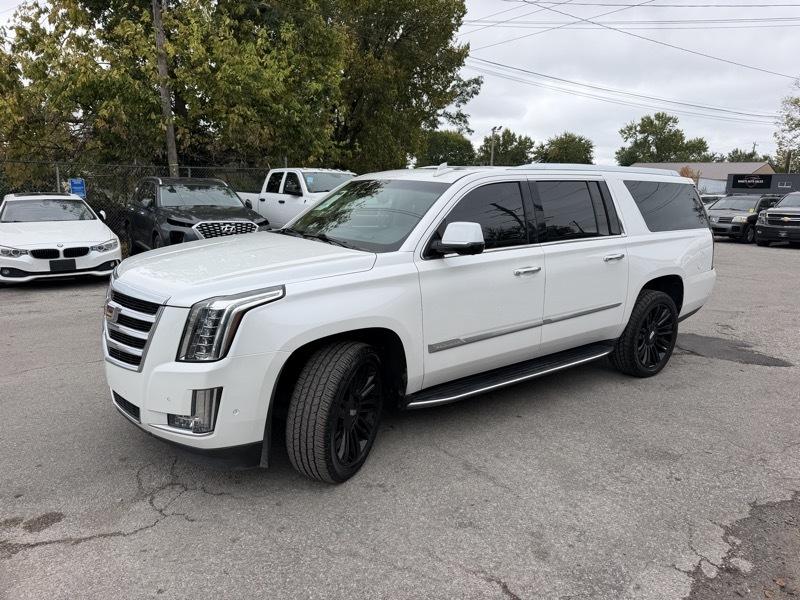 Cadillac Escalade ESV Luxury 4WD 2018