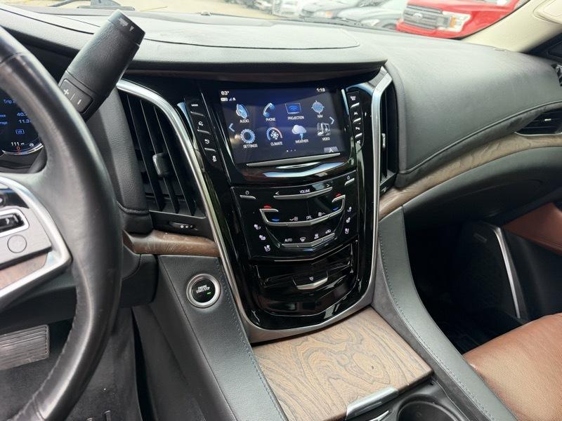 Cadillac Escalade ESV Luxury 4WD 2018