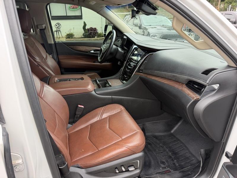 Cadillac Escalade ESV Luxury 4WD 2018
