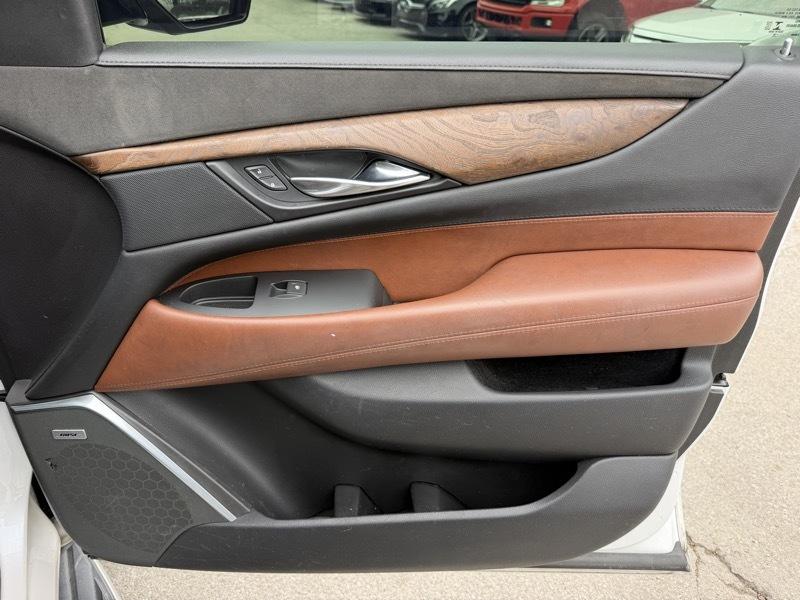 Cadillac Escalade ESV Luxury 4WD 2018