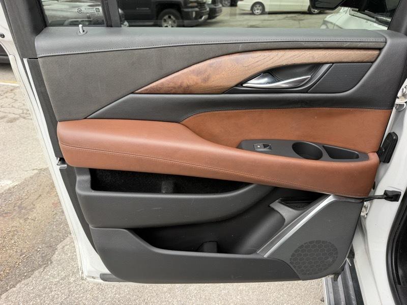 Cadillac Escalade ESV Luxury 4WD 2018