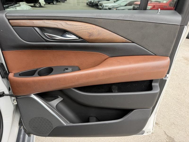 Cadillac Escalade ESV Luxury 4WD 2018