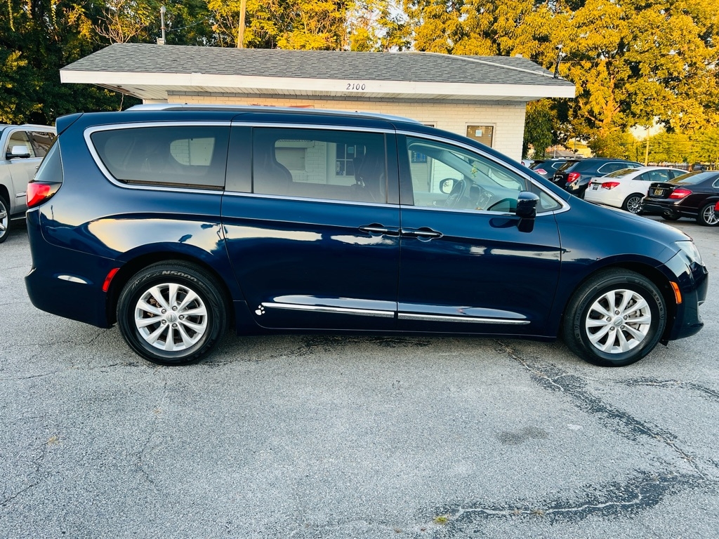 Chrysler Pacifica  2019