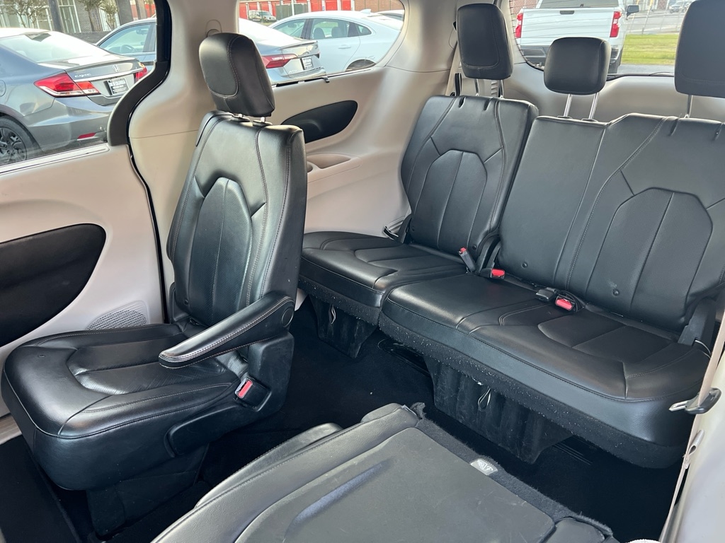 Chrysler Pacifica  2019