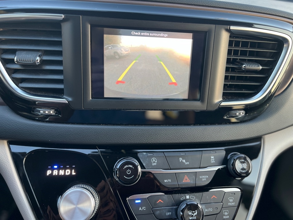 Chrysler Pacifica  2019