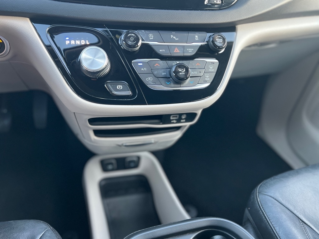 Chrysler Pacifica  2019