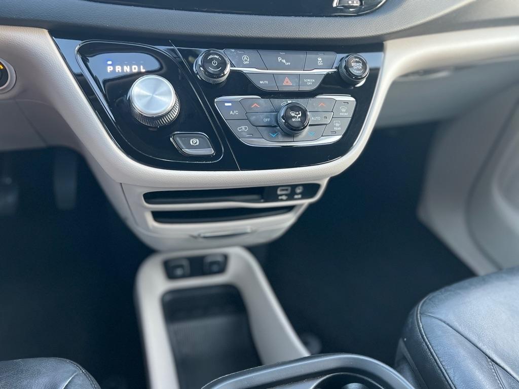 Chrysler Pacifica  2019