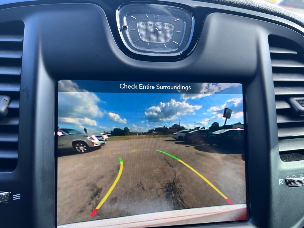 Chrysler 300  2019