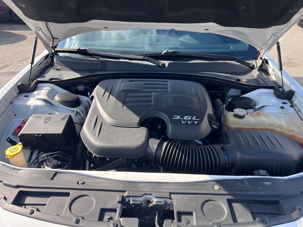 Chrysler 300  2019