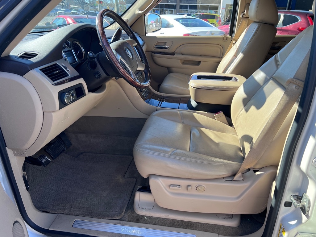 Cadillac Escalade  2012