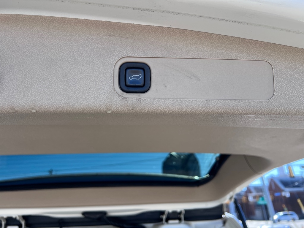 Cadillac Escalade  2012