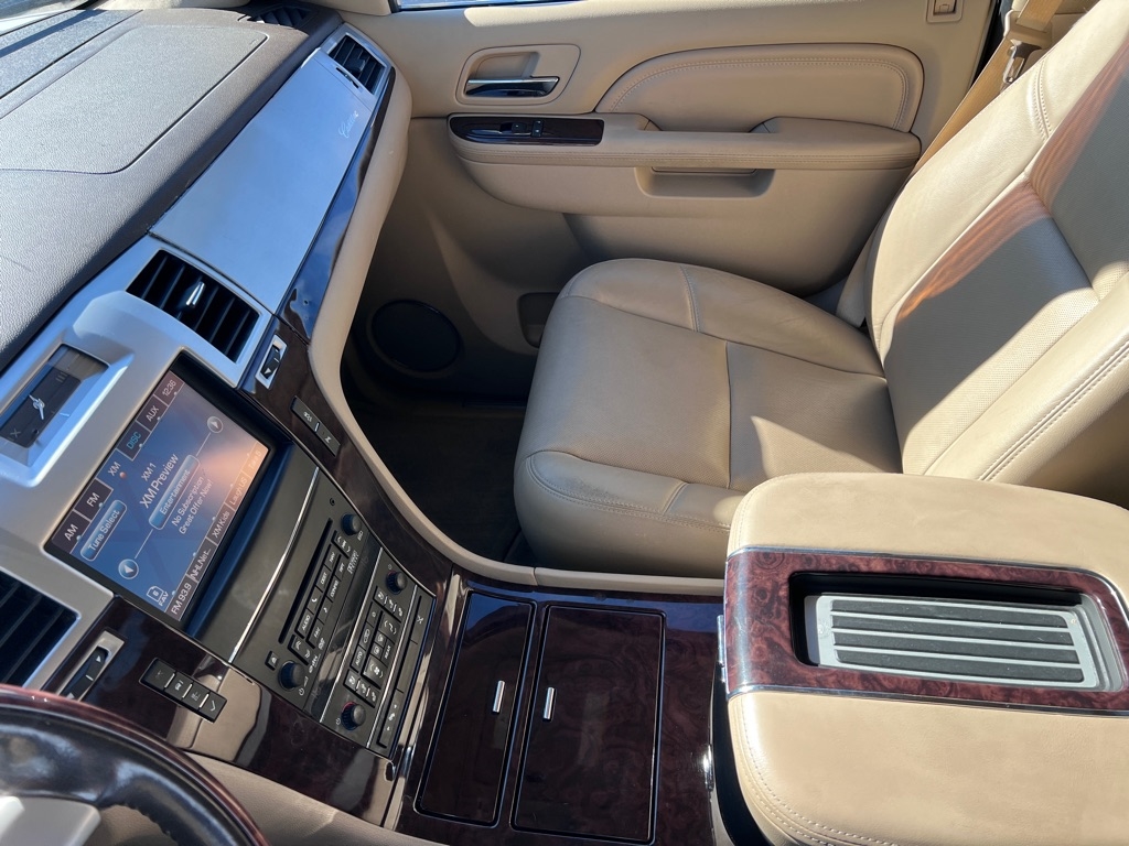 Cadillac Escalade  2012