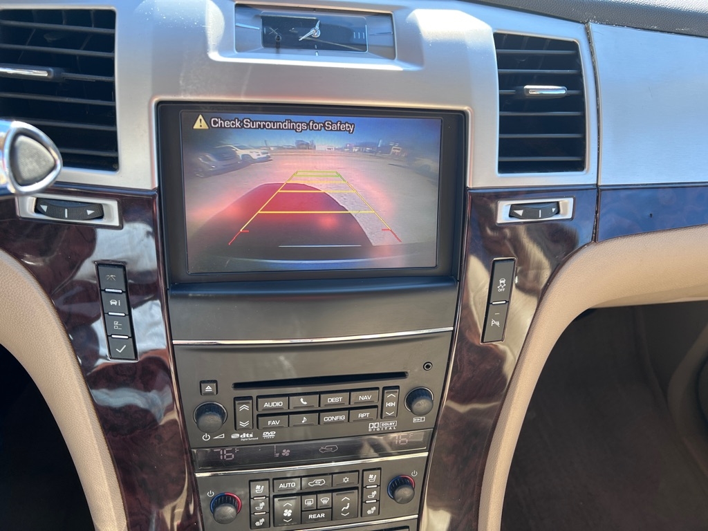 Cadillac Escalade  2012