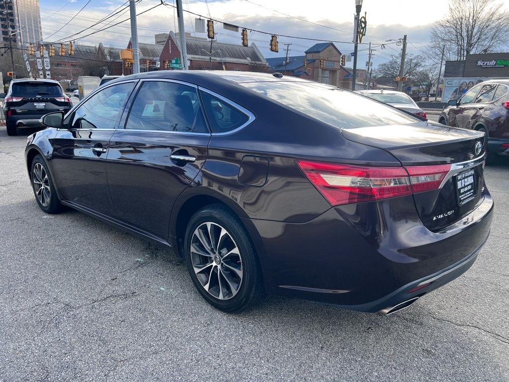 Toyota Avalon  2018