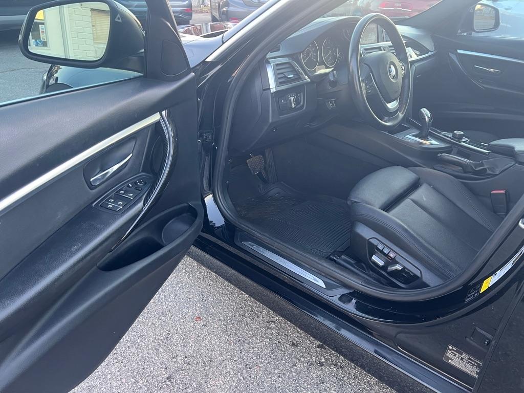 BMW 3-Series  2018