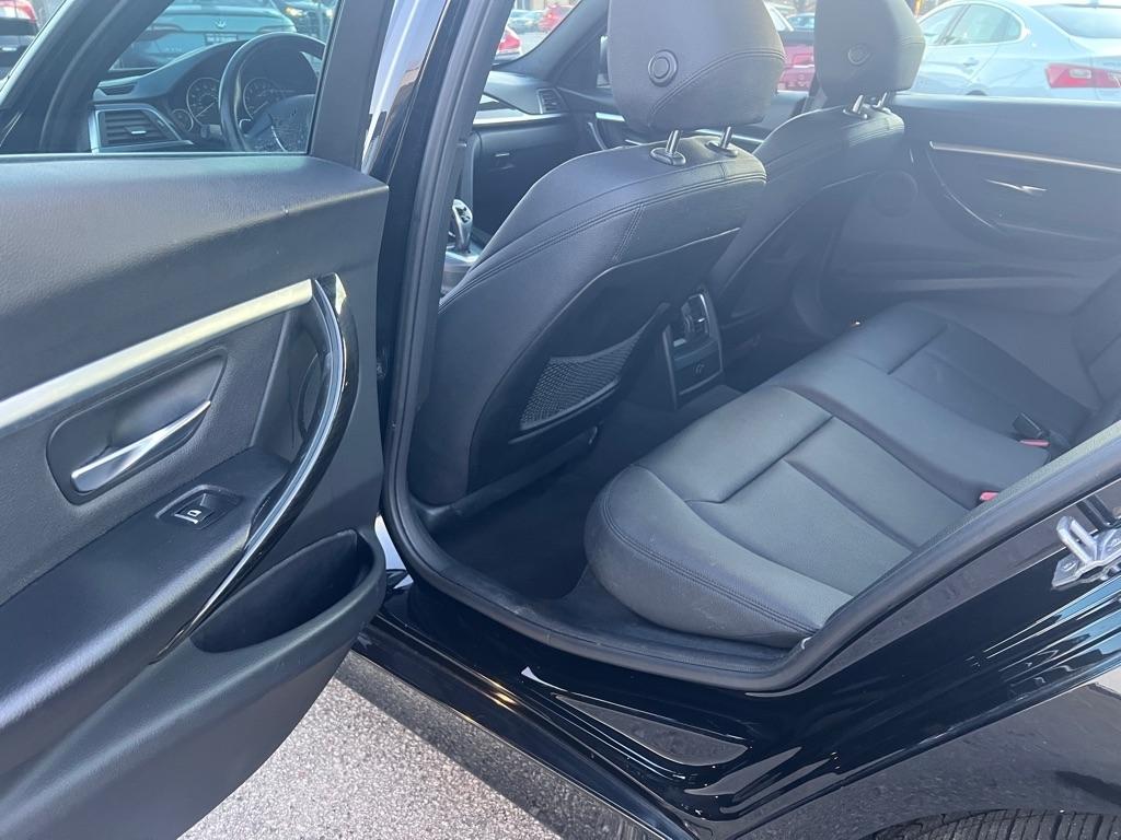 BMW 3-Series  2018