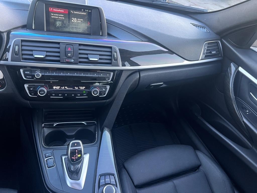 BMW 3-Series  2018