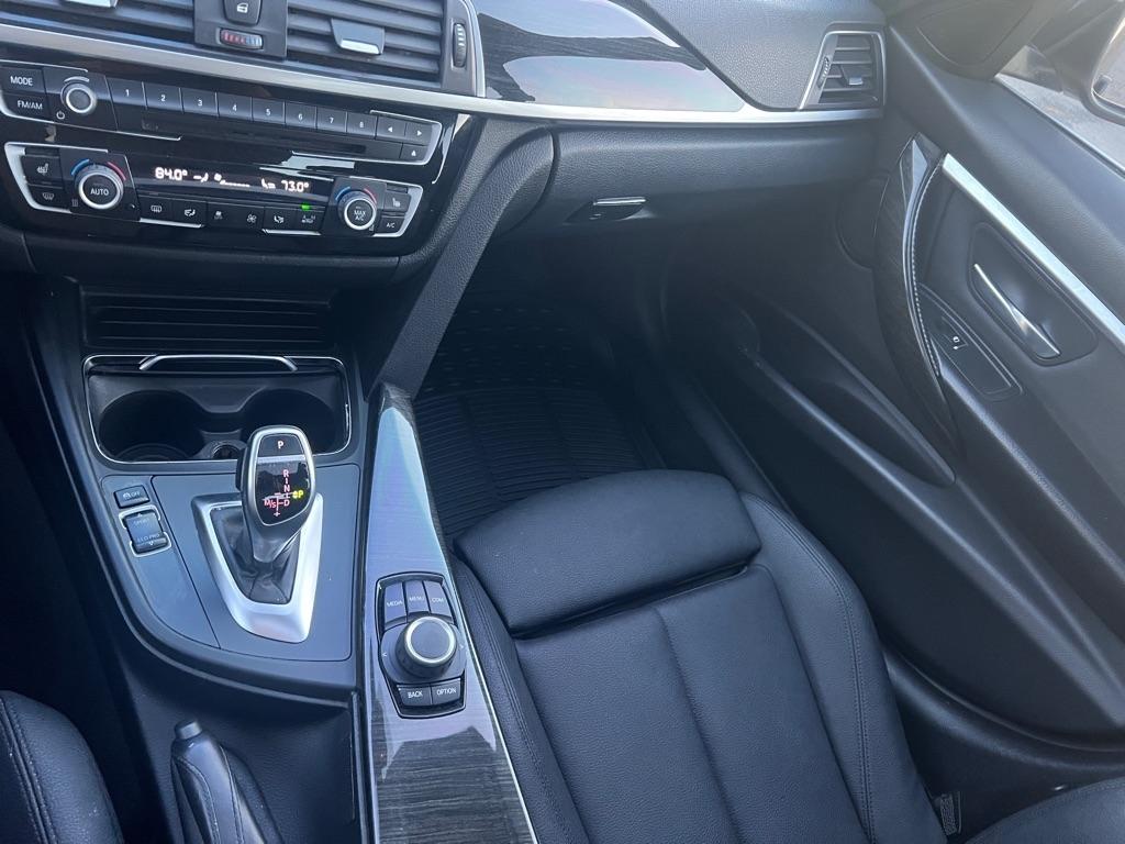BMW 3-Series  2018