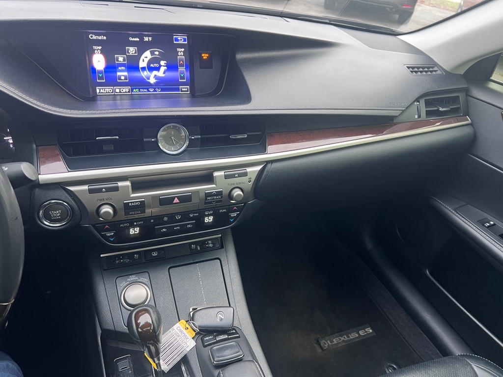Lexus ES 350  2015