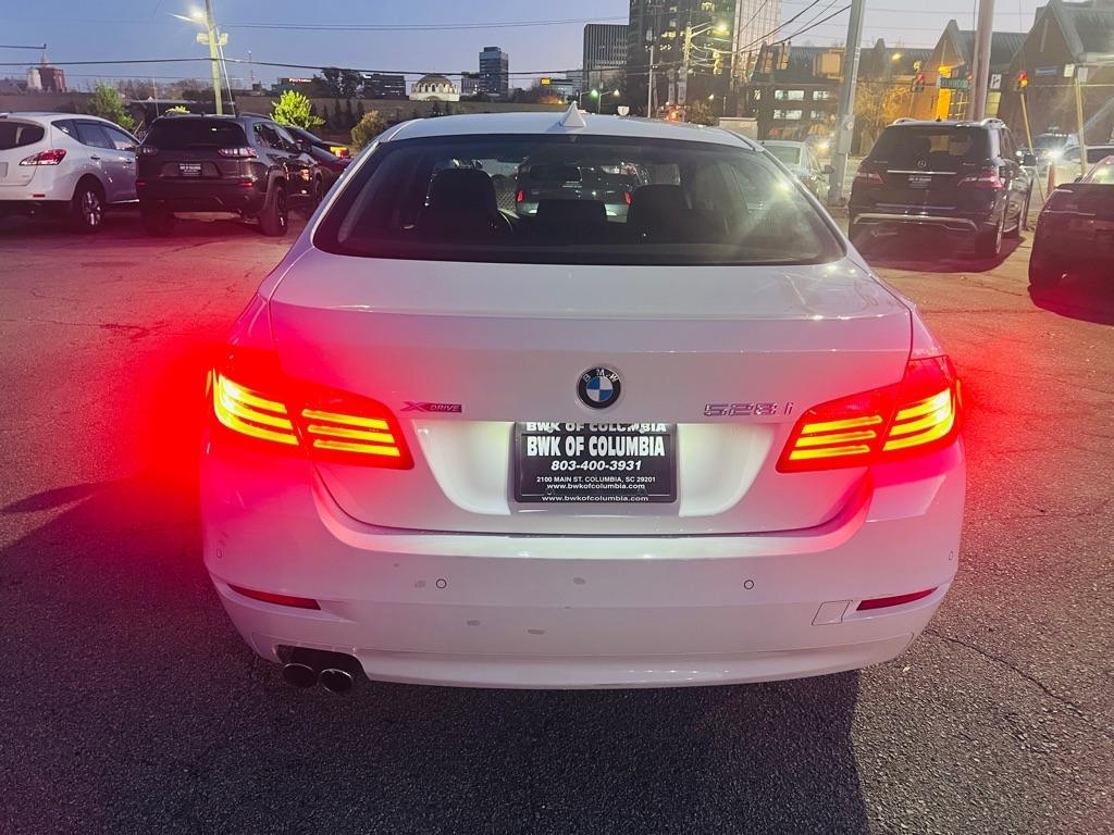 BMW 5-Series 528i xDrive 2015