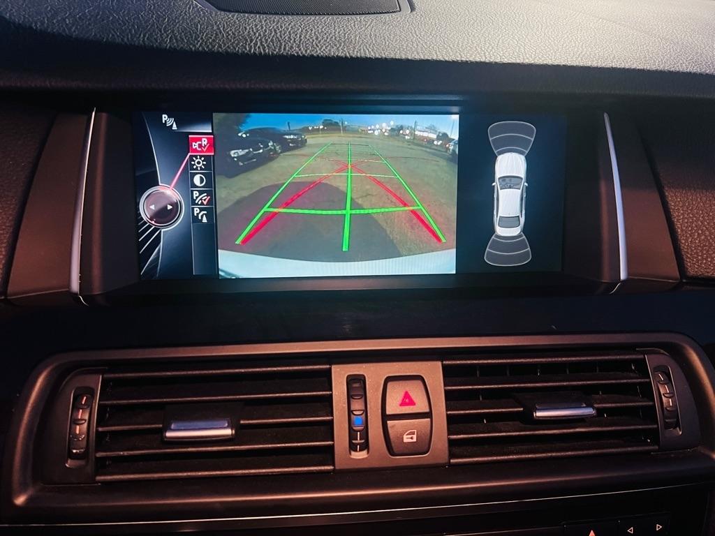 BMW 5-Series 528i xDrive 2015