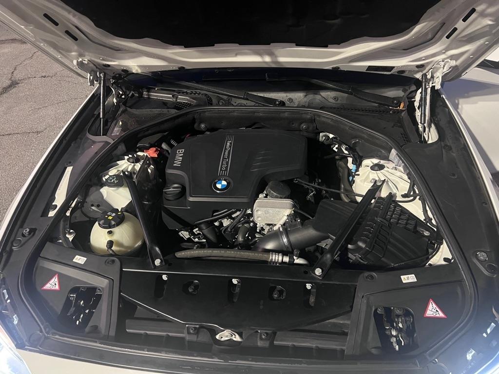 BMW 5-Series 528i xDrive 2015