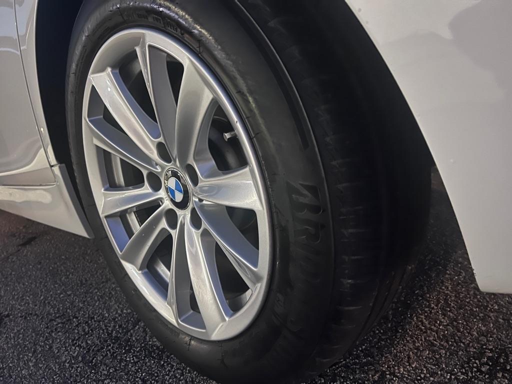 BMW 5-Series 528i xDrive 2015