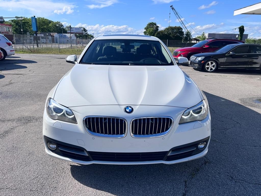 BMW 5-Series 528i xDrive 2015