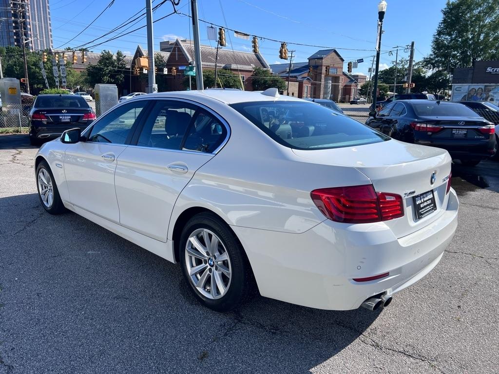 BMW 5-Series 528i xDrive 2015