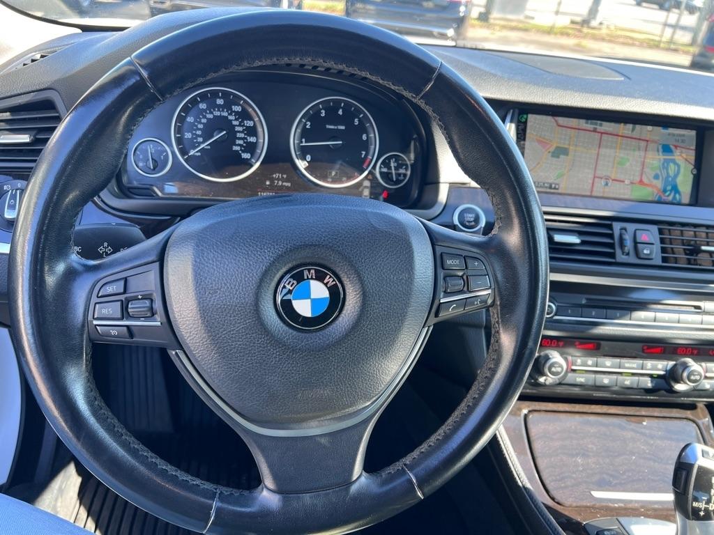 BMW 5-Series 528i xDrive 2015