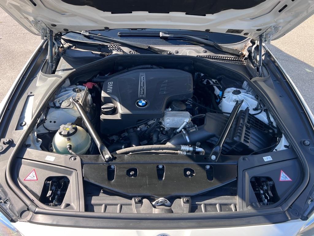 BMW 5-Series 528i xDrive 2015