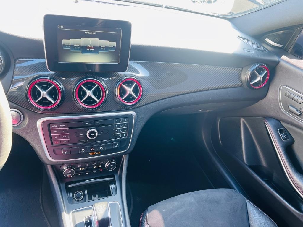 Mercedes-Benz CLA-Class  2015