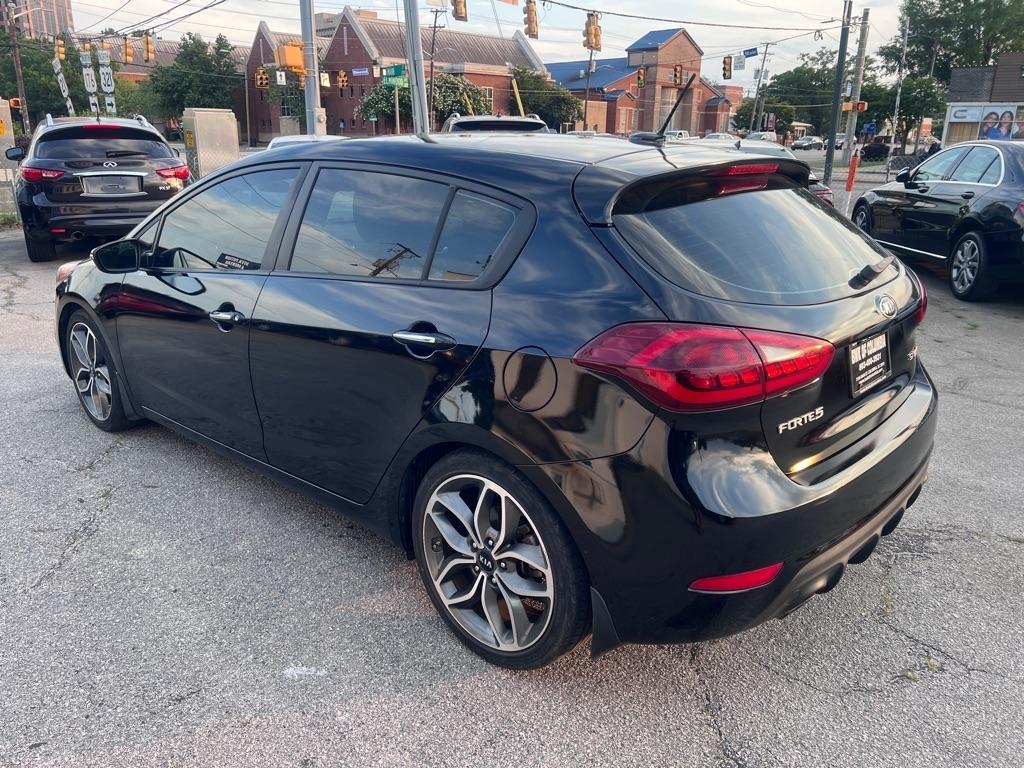 Kia Forte 5-Door  2015