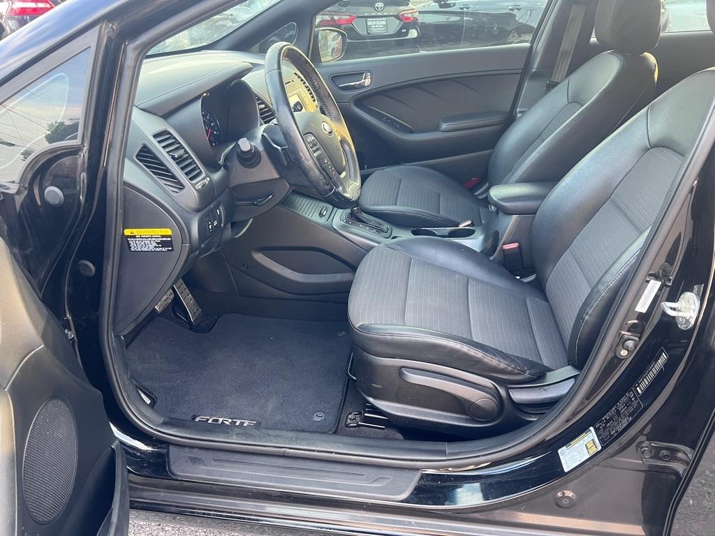 Kia Forte 5-Door  2015