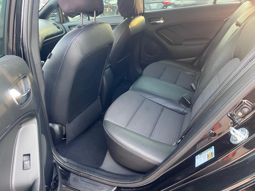 Kia Forte 5-Door  2015