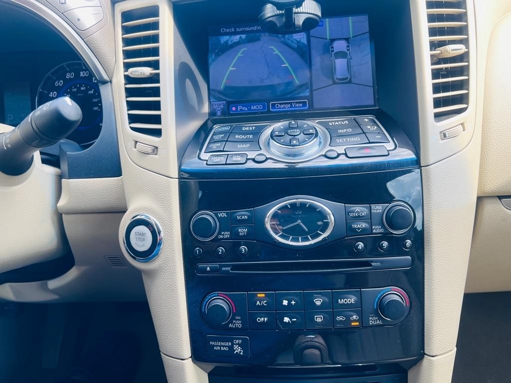 Infiniti FX  2013
