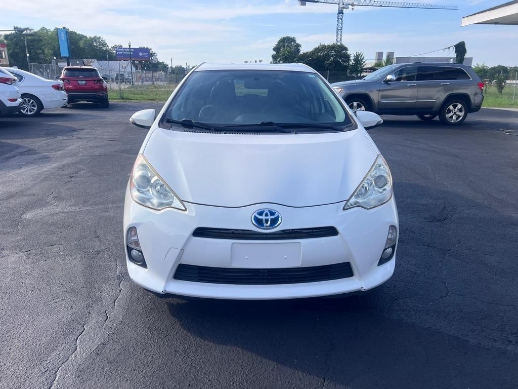 Toyota Prius c  2012