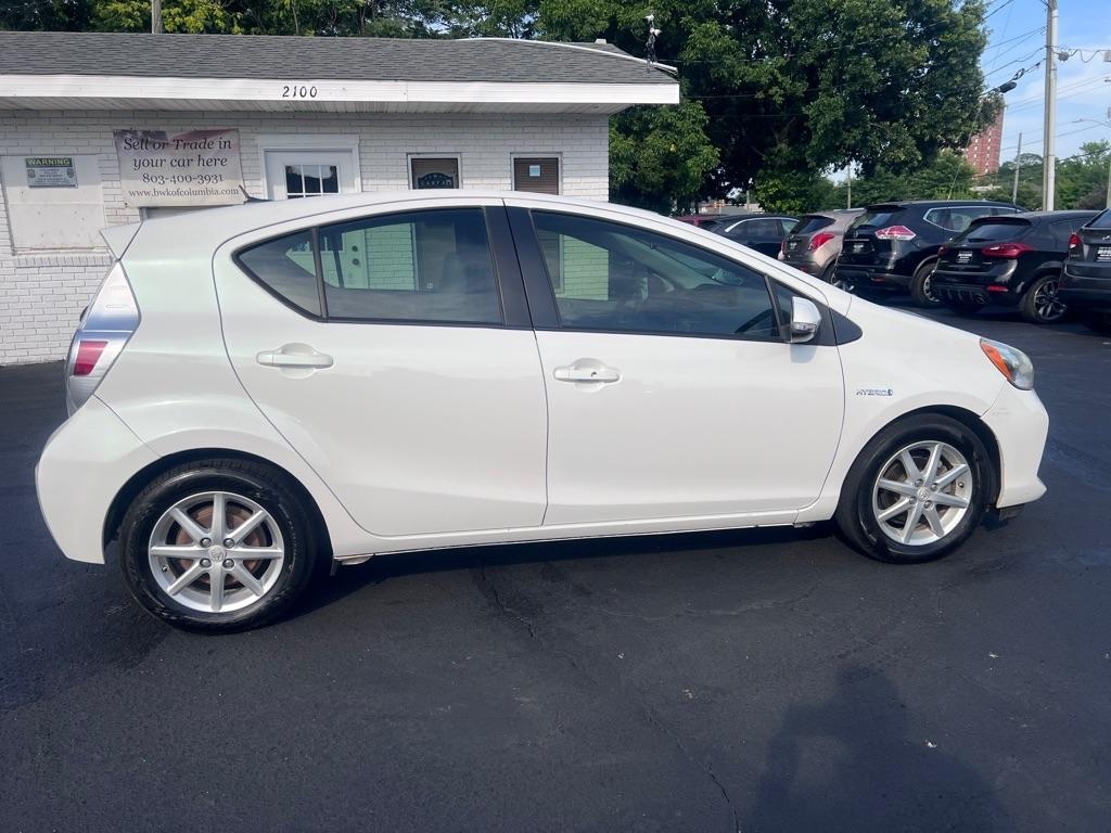 Toyota Prius c  2012