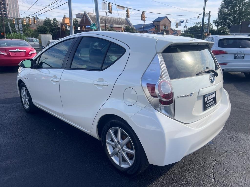 Toyota Prius c  2012