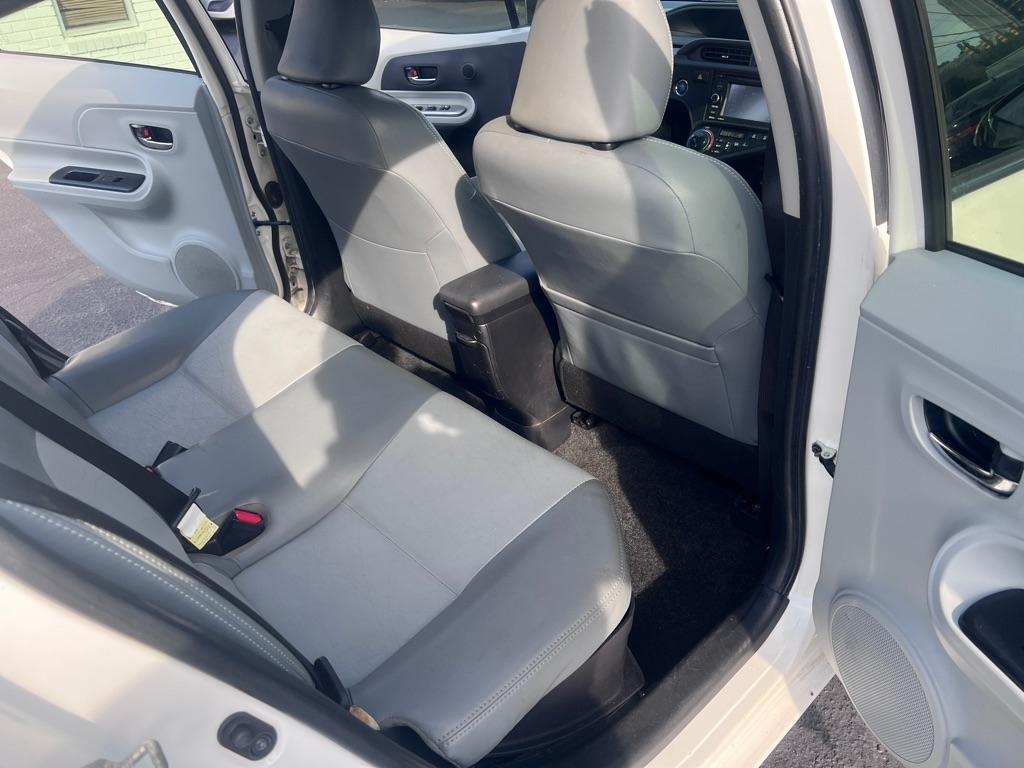 Toyota Prius c  2012