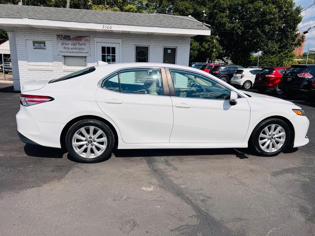 Toyota Camry  2019