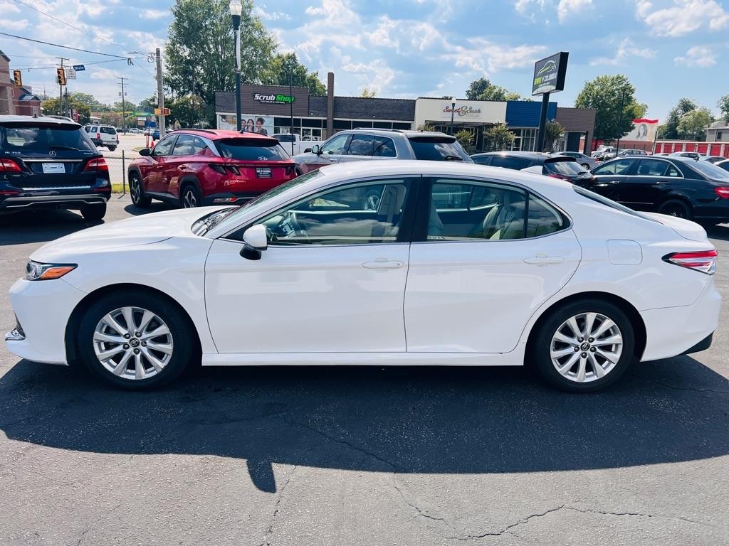 Toyota Camry  2019