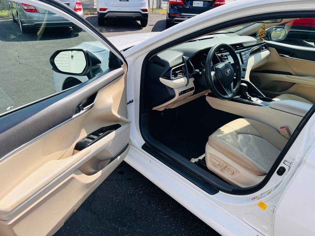 Toyota Camry  2019