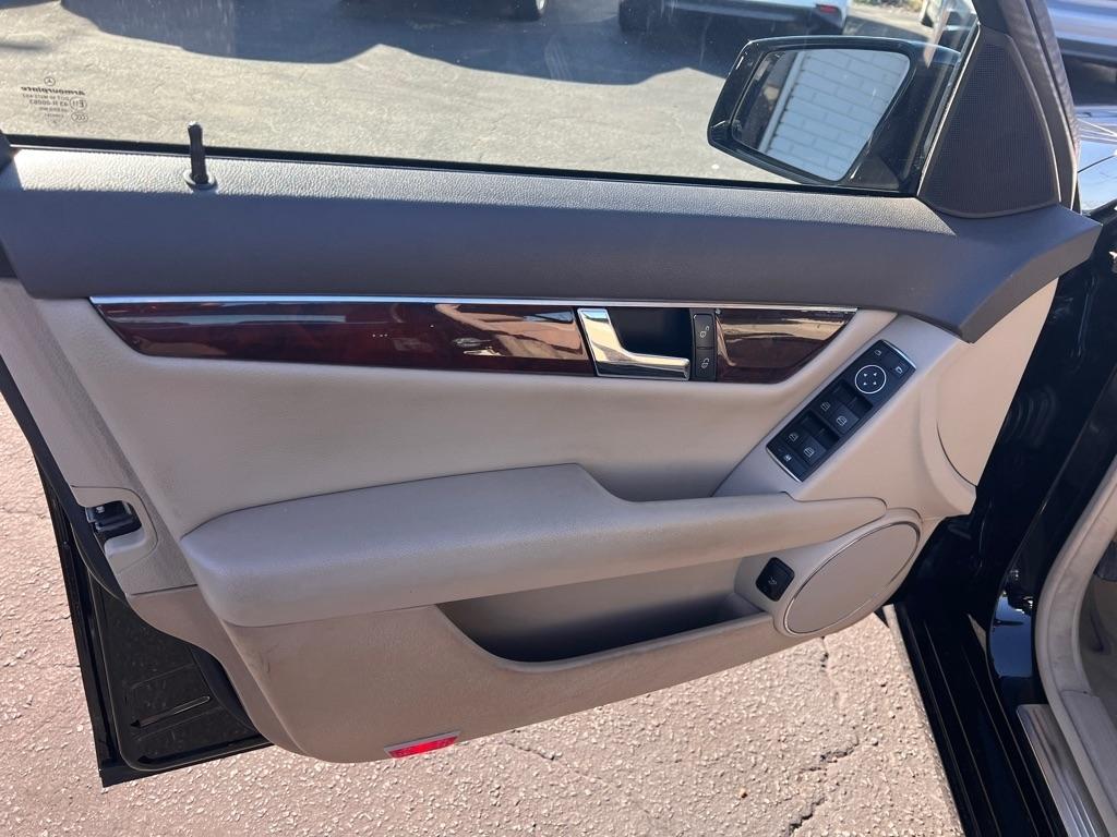 Mercedes-Benz C-Class  2011