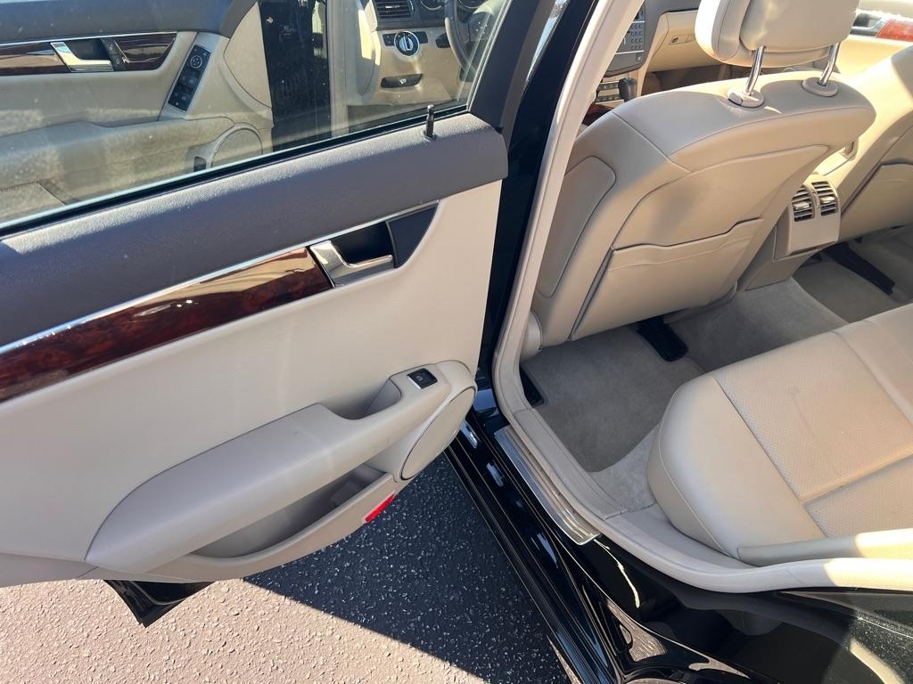 Mercedes-Benz C-Class  2011