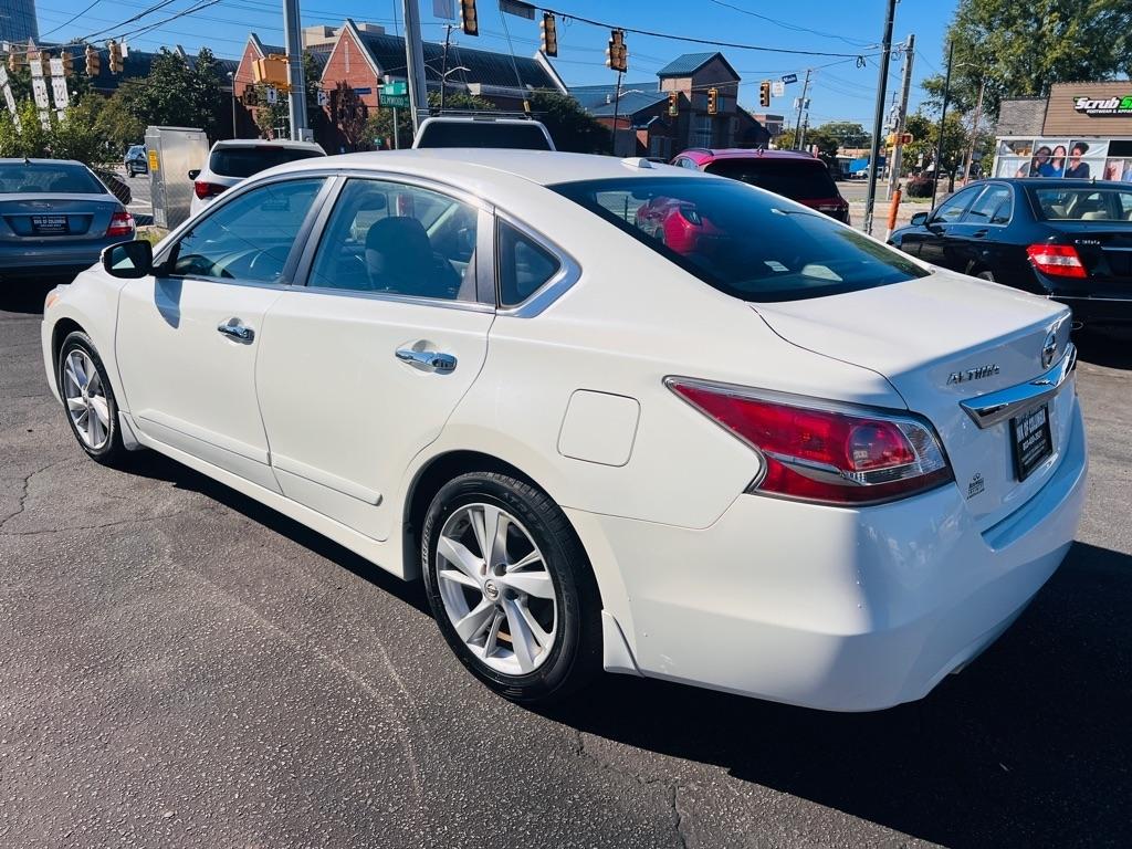 Nissan Altima  2015