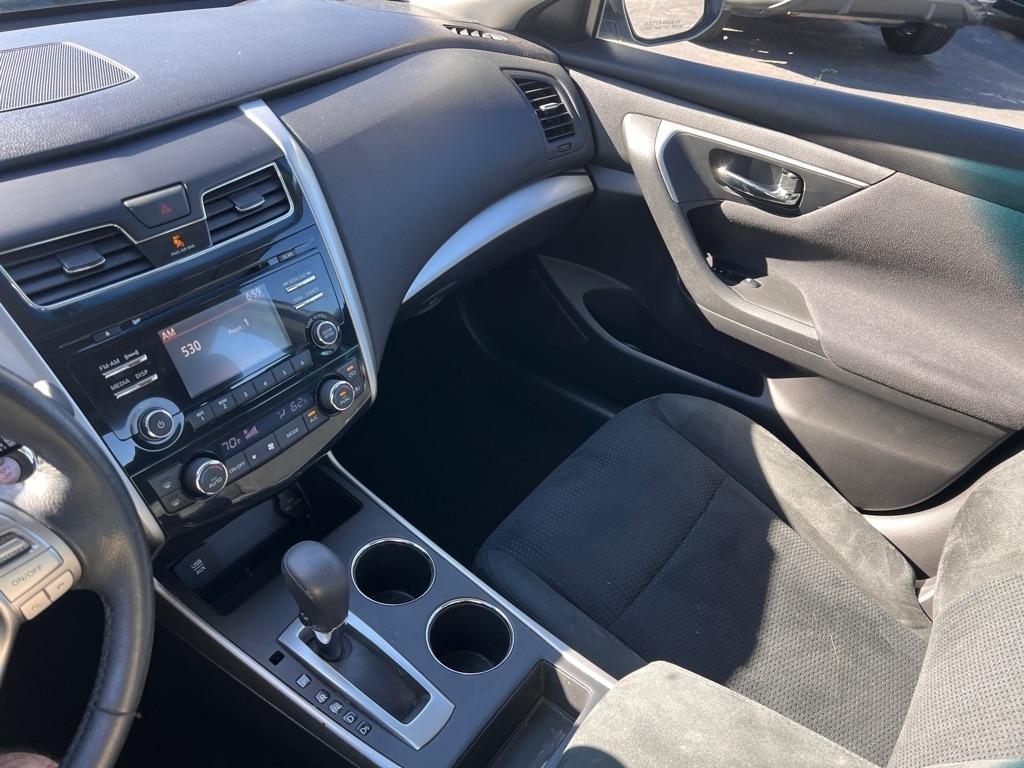 Nissan Altima  2015
